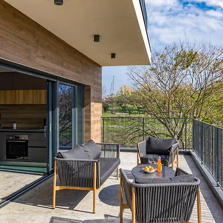 Bay I Near Medulin For 9 People With Heated Pool - Playground & Whirpool Only 100 Meters From The - Pet Friendly *