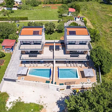 Bay I Near Medulin For 9 People With Heated Pool - Playground & Whirpool Only 100 Meters From The - Pet Friendly Villa
