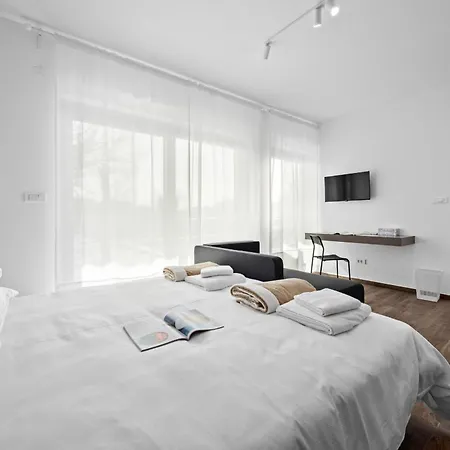 Bay I Near Medulin For 9 People With Heated Pool - Playground & Whirpool Only 100 Meters From The - Pet Friendly 빌라