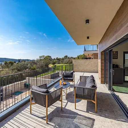 Bay I Near Medulin For 9 People With Heated Pool - Playground & Whirpool Only 100 Meters From The - Pet Friendly * Banjole